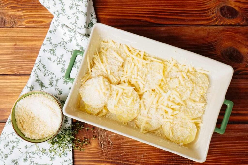 Creamy potato gratin dauphinois recipe – master the art of this decadent French potato bake 6 Creamy potato gratin dauphinois recipe – master the art of this decadent French potato bake