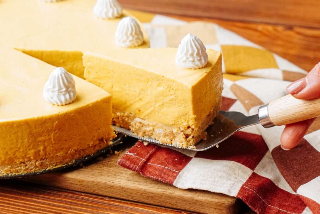 No-bake autumn pumpkin cheesecake recipe Delicious slice of Autumn Pumpkin Cheesecake Recipe