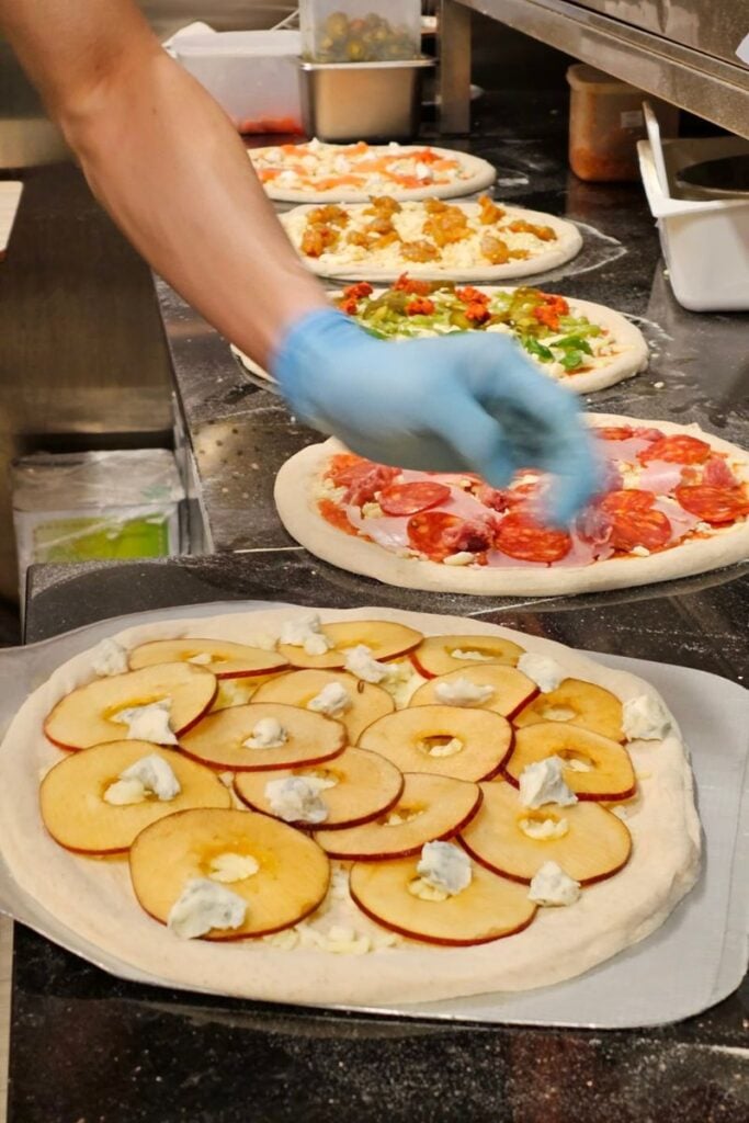 Famed for his gorgonzola-apple pizza, Jacopo Contiero is changing Hong Kong’s view on Italy’s star dish 4 Jacopo Cietorono Jacomax pizza