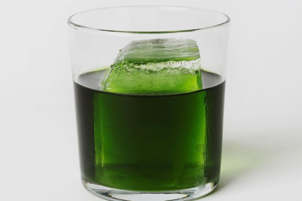 The 32 best bars in Hong Kong to try in 2025, from dive bars to fine mixology 12 The Old Man best bars in Hong Kong