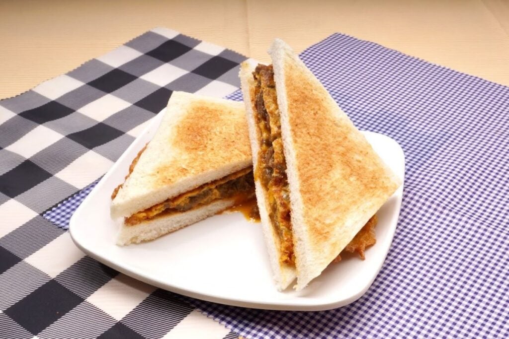 The best cha chaan tengs in Hong Kong to explore Cantonese café culture 15 best cha chaan tengs hong kong Sun Hang Yuen