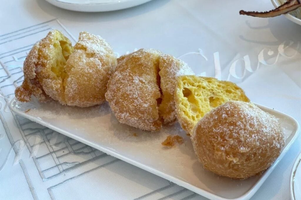 The best dim sum in Hong Kong for your yum cha needs 14 best dim sum in hong kong Maxim’s Palace