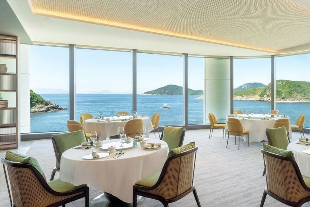The best hotels to book in Hong Kong for wining and dining, from affordable to luxurious 2 best hotels for foodies in Hong Kong The Fullerton Ocean Park Hotel Hong Kong