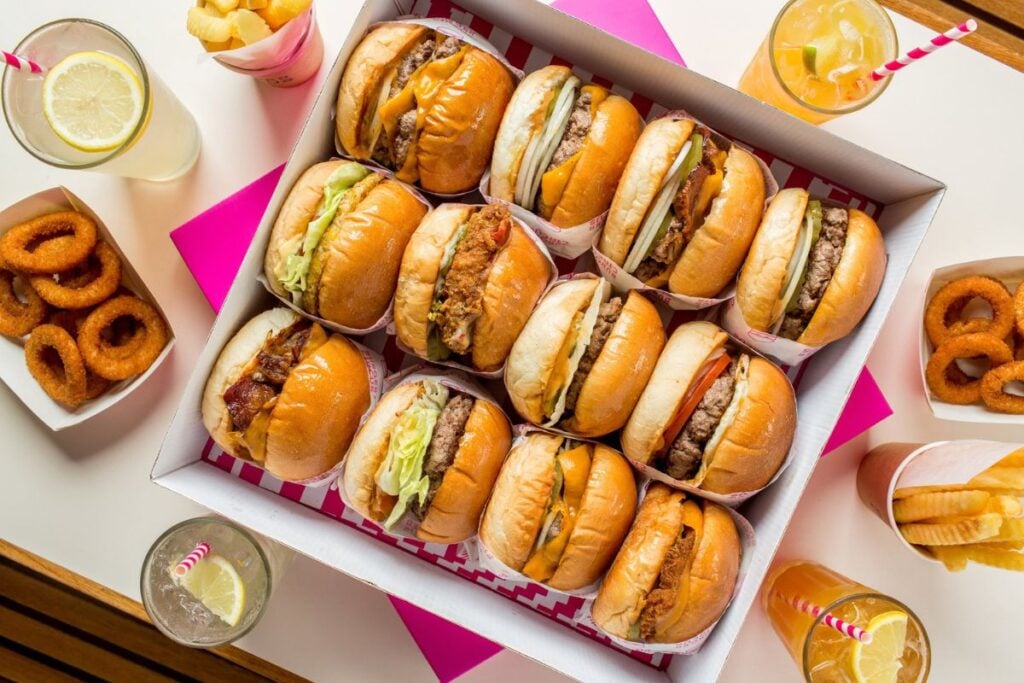 The best junk boat catering options for the hot summer season 4 best junk catering options Hong Kong Burger Circus