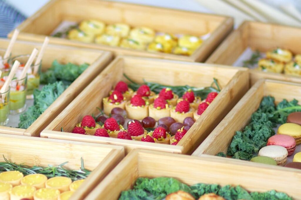 The best junk boat catering options for the hot summer season 6 best junk catering options Hong Kong Bain Marie