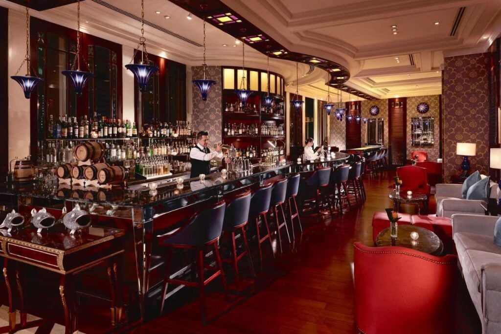 The best oyster bars & deals in Hong Kong 2 best oyster bars in Hong Kong Lobster Bar and Grill