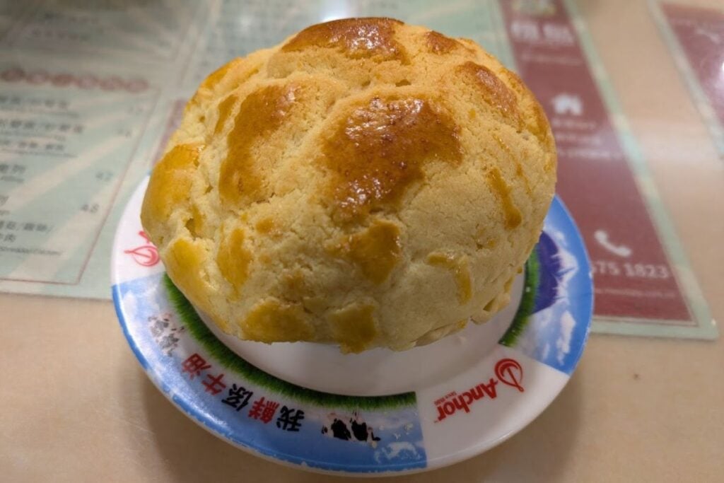 The best pineapple buns in Hong Kong 4 best pineapple buns Hong Kong Honolulu Cake Shop