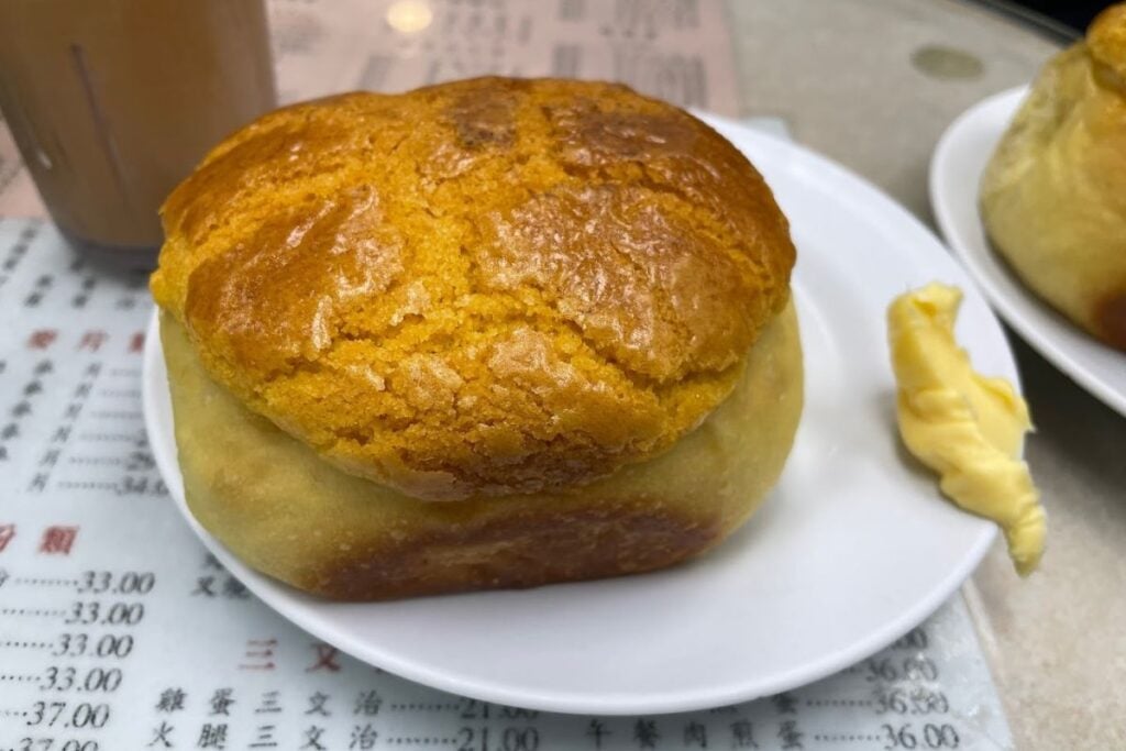 The best pineapple buns in Hong Kong 3 best pineapple buns Hong Kong Fung Wah Cafe