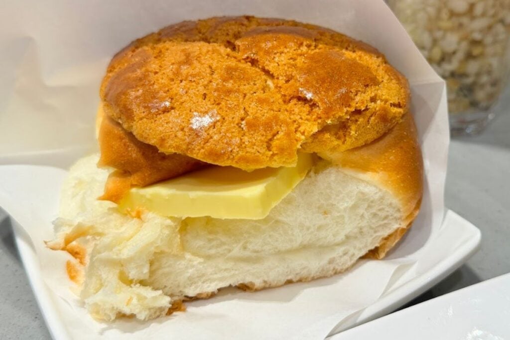 The best pineapple buns in Hong Kong 6 best pineapple buns Hong Kong Lucky Cafe