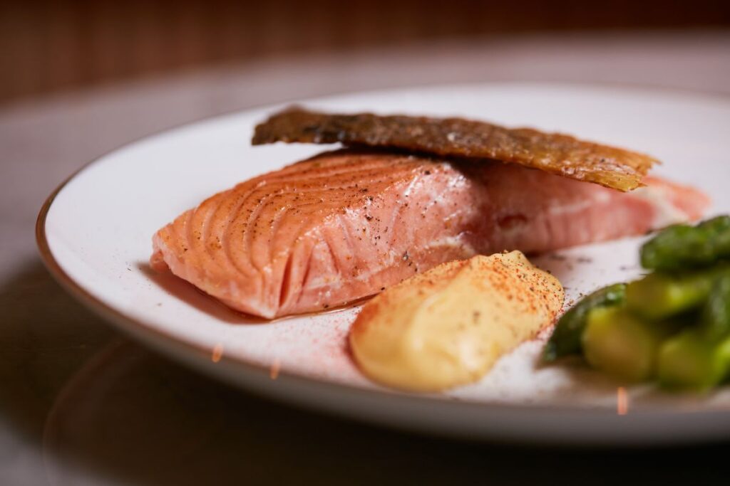 The best restaurants in Admiralty for business lunches and luxurious dinners The Hawk & Aster