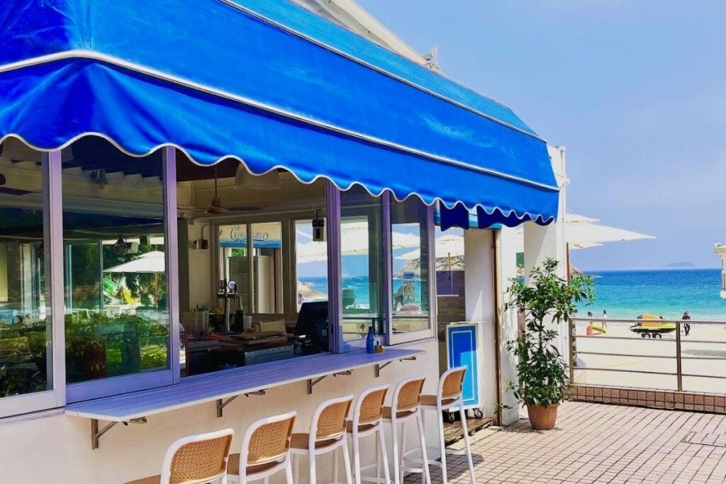 The best restaurants with a view in Hong Kong, from Victoria Harbour to the mountains 12 best restaurants view a view Hong Kong Cococabana